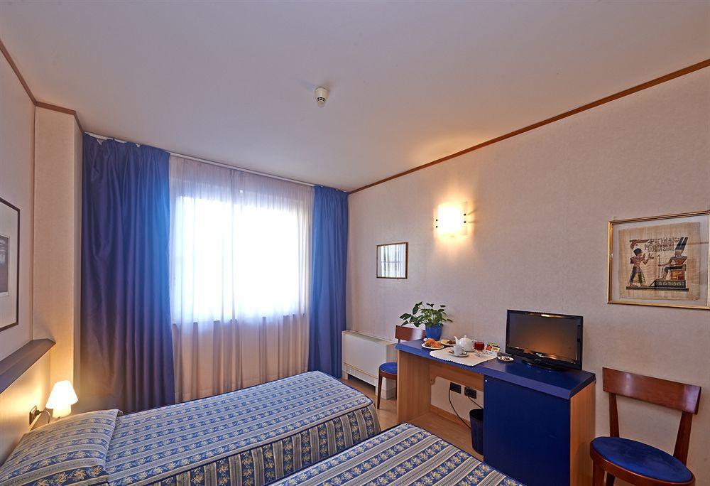 Hotel Alberi Lecco Eksteriør bilde