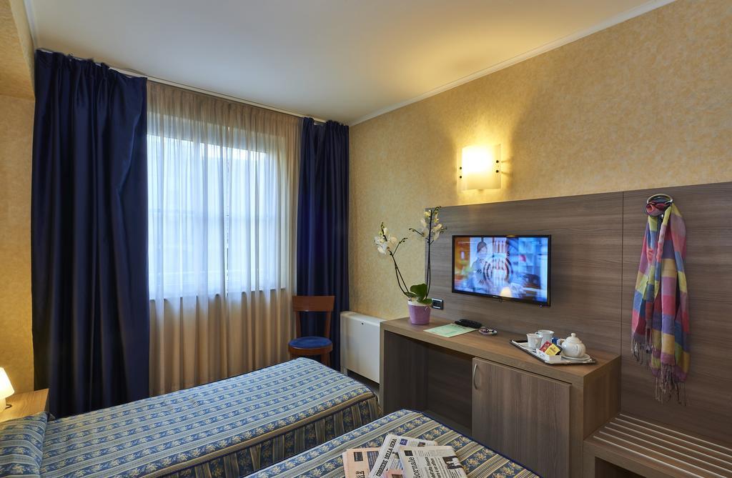 Hotel Alberi Lecco Eksteriør bilde