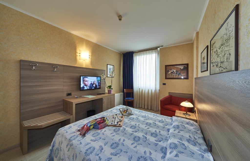 Hotel Alberi Lecco Eksteriør bilde