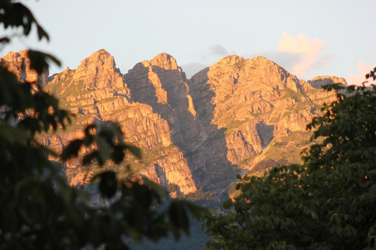 Hotel Alberi Lecco Eksteriør bilde